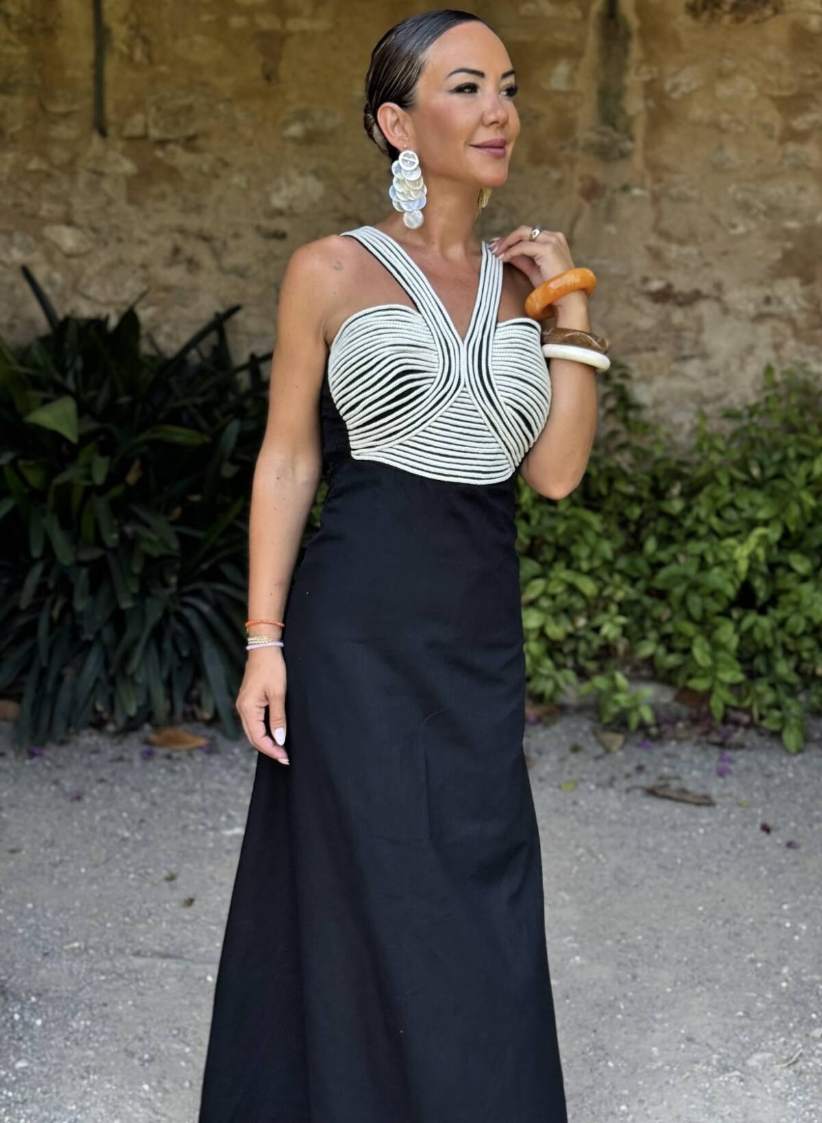 Vestido Cuerdas Halter Negro - Imagen 4