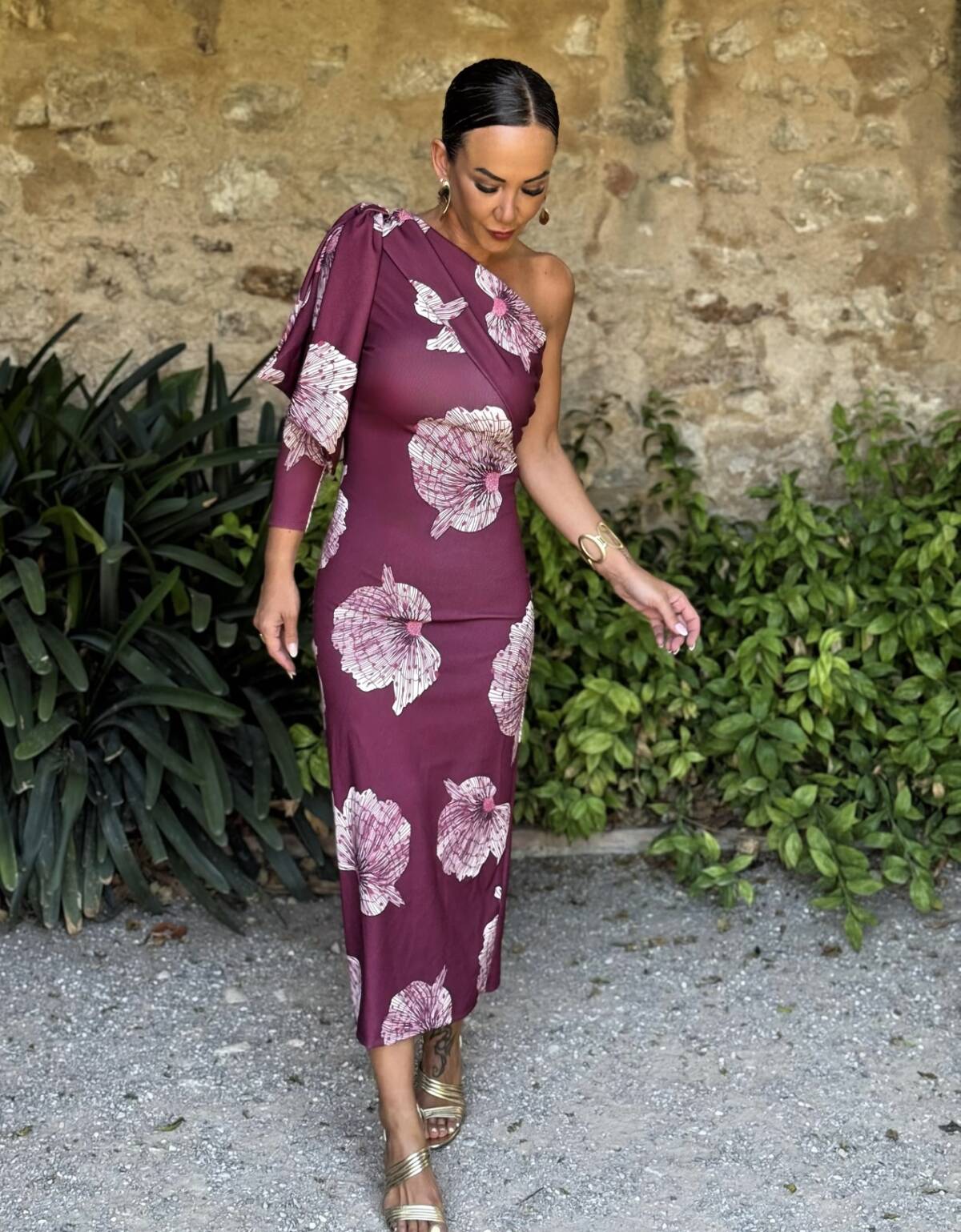 Vestido Lazada Hombro Asimétrico Estampado Berenjena - Imagen 2