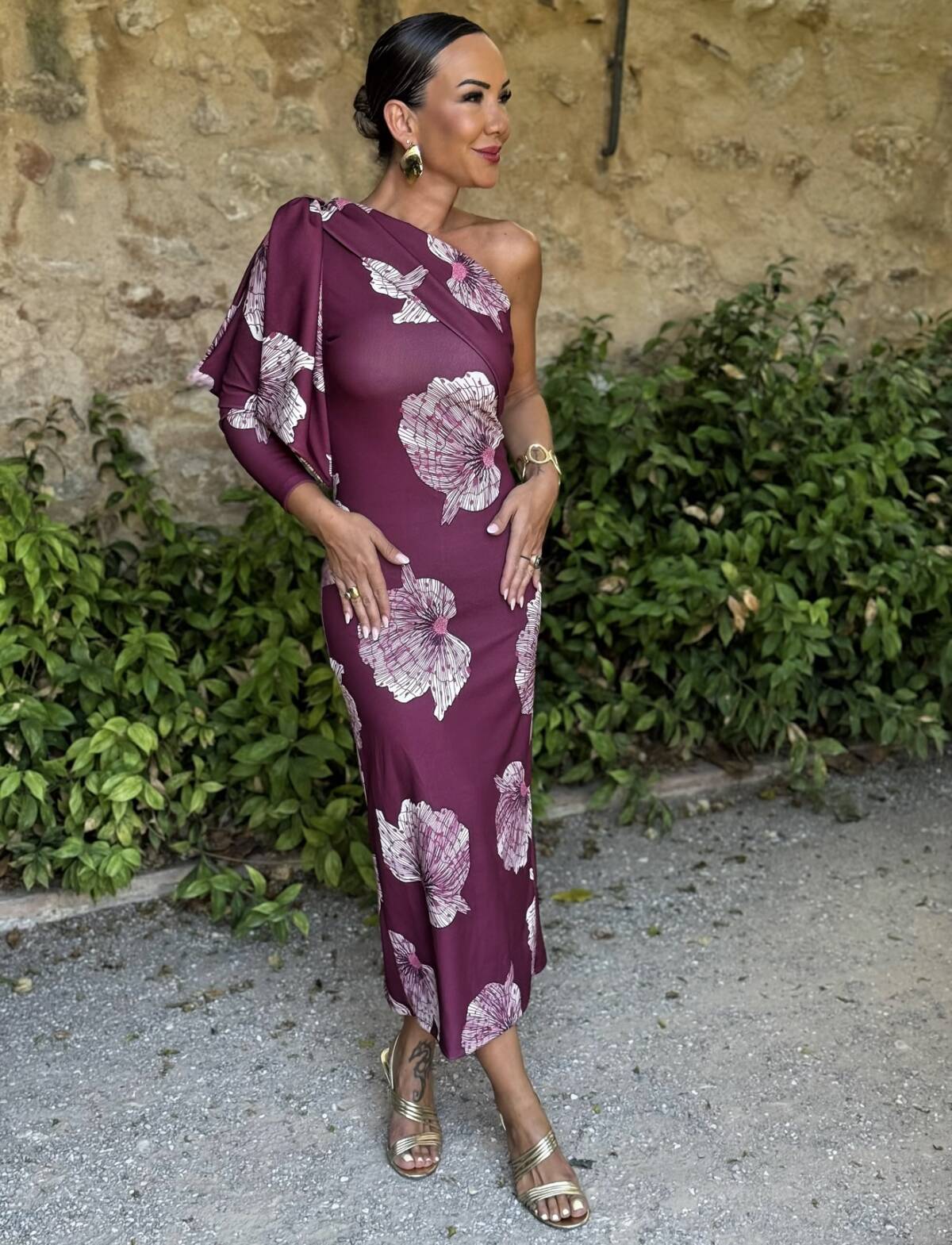 Vestido Lazada Hombro Asimétrico Estampado Berenjena - Imagen 5