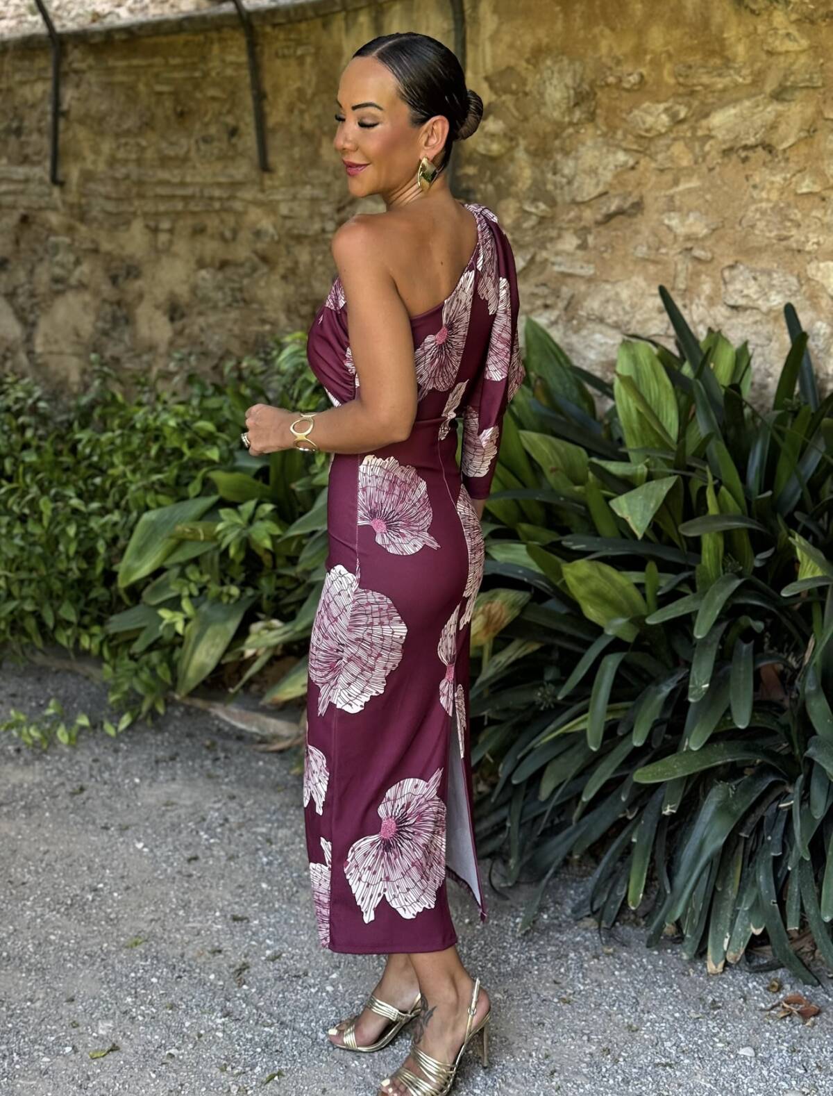 Vestido Lazada Hombro Asimétrico Estampado Berenjena - Imagen 6