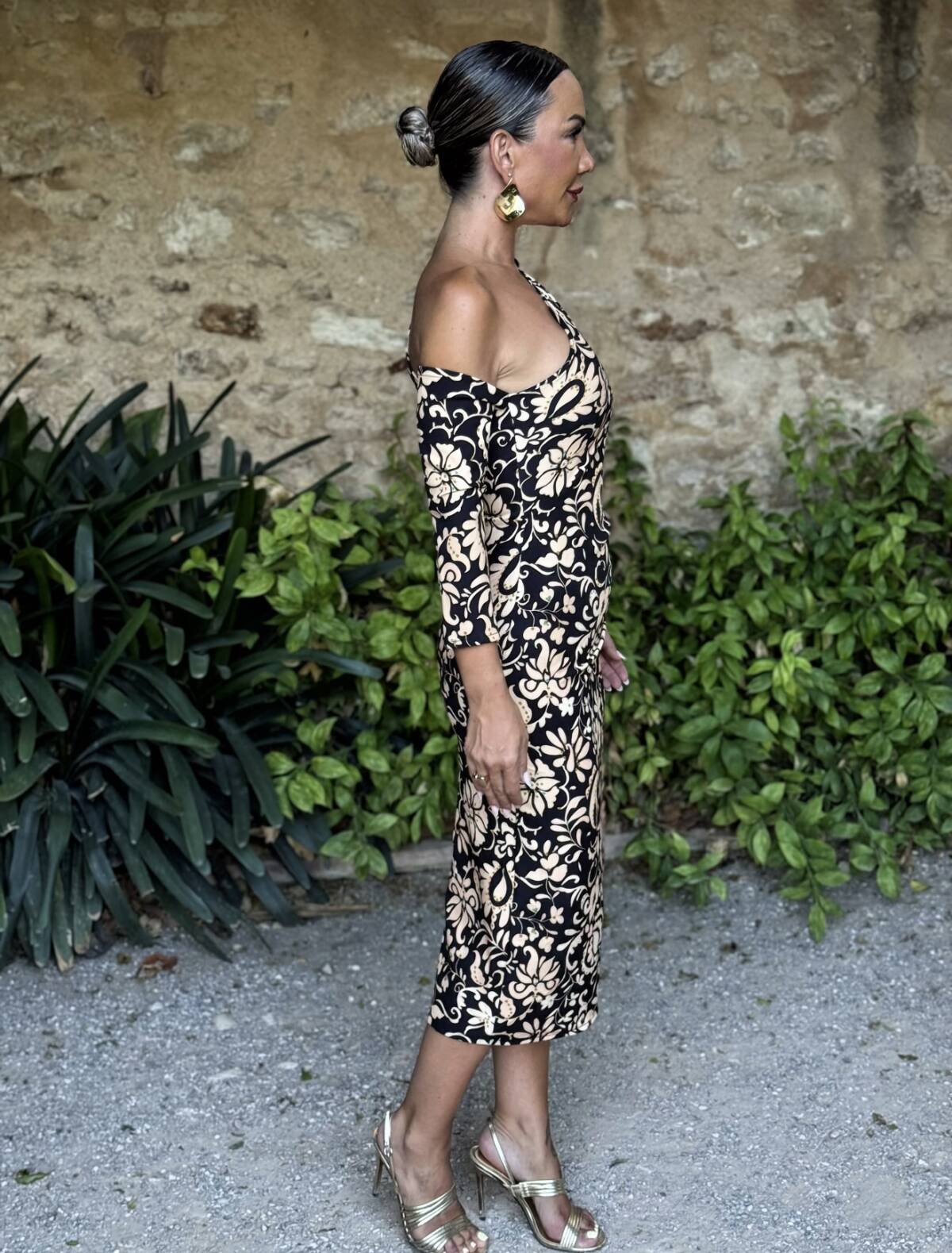 Vestido Asimétrico Dos Mangas Negro Estampado - Imagen 12