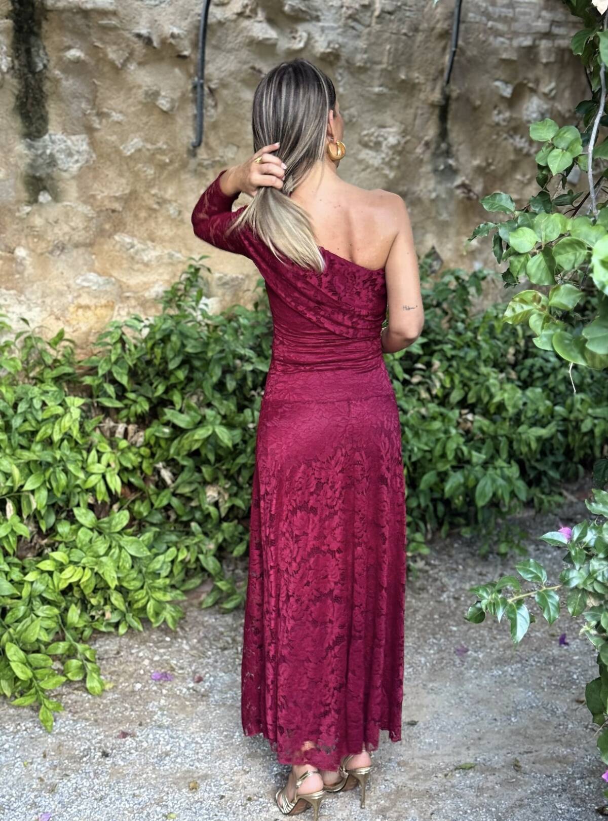 Vestido Encaje Asimétrico Vino - Imagen 3