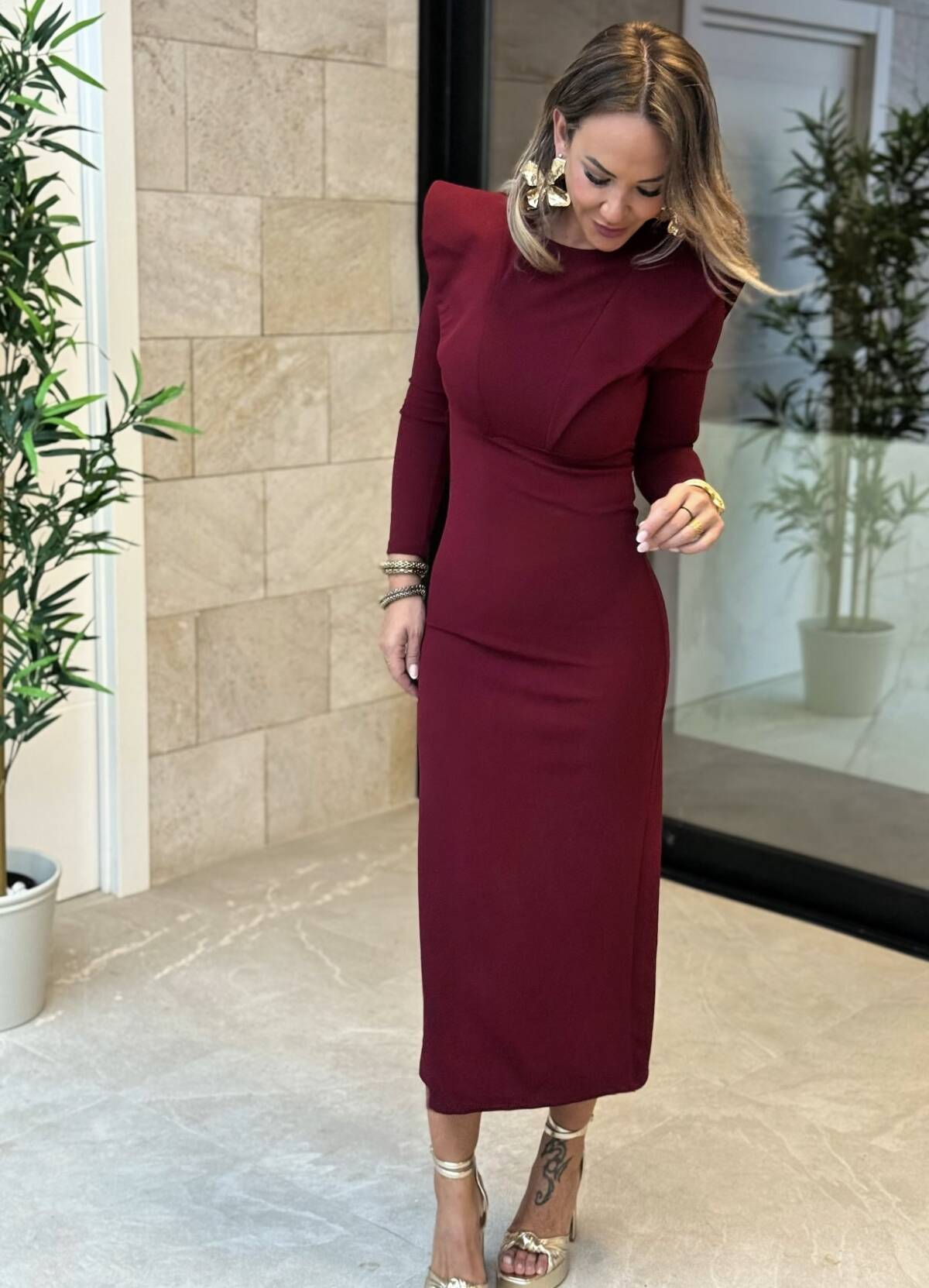 Screenshot Vestido Solapas Vino - Imagen 7