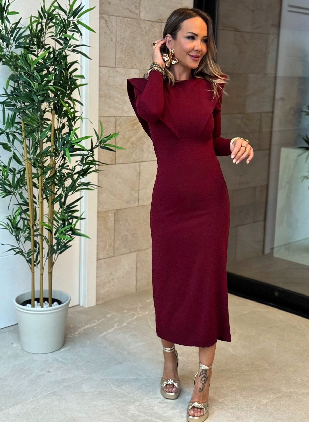 Screenshot Vestido Solapas Vino - Imagen 2