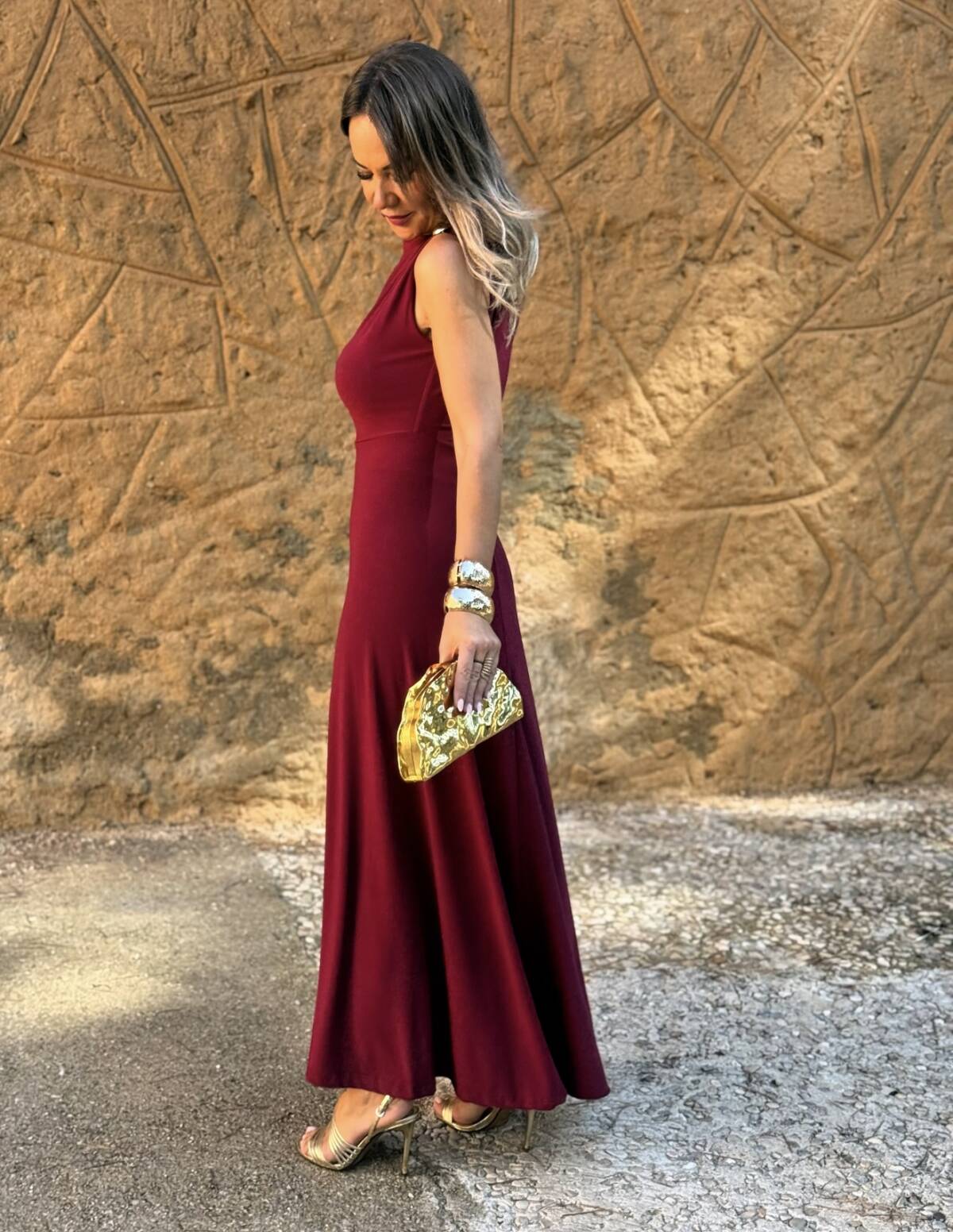 Vestido Gotas Doradas Vino - Imagen 3