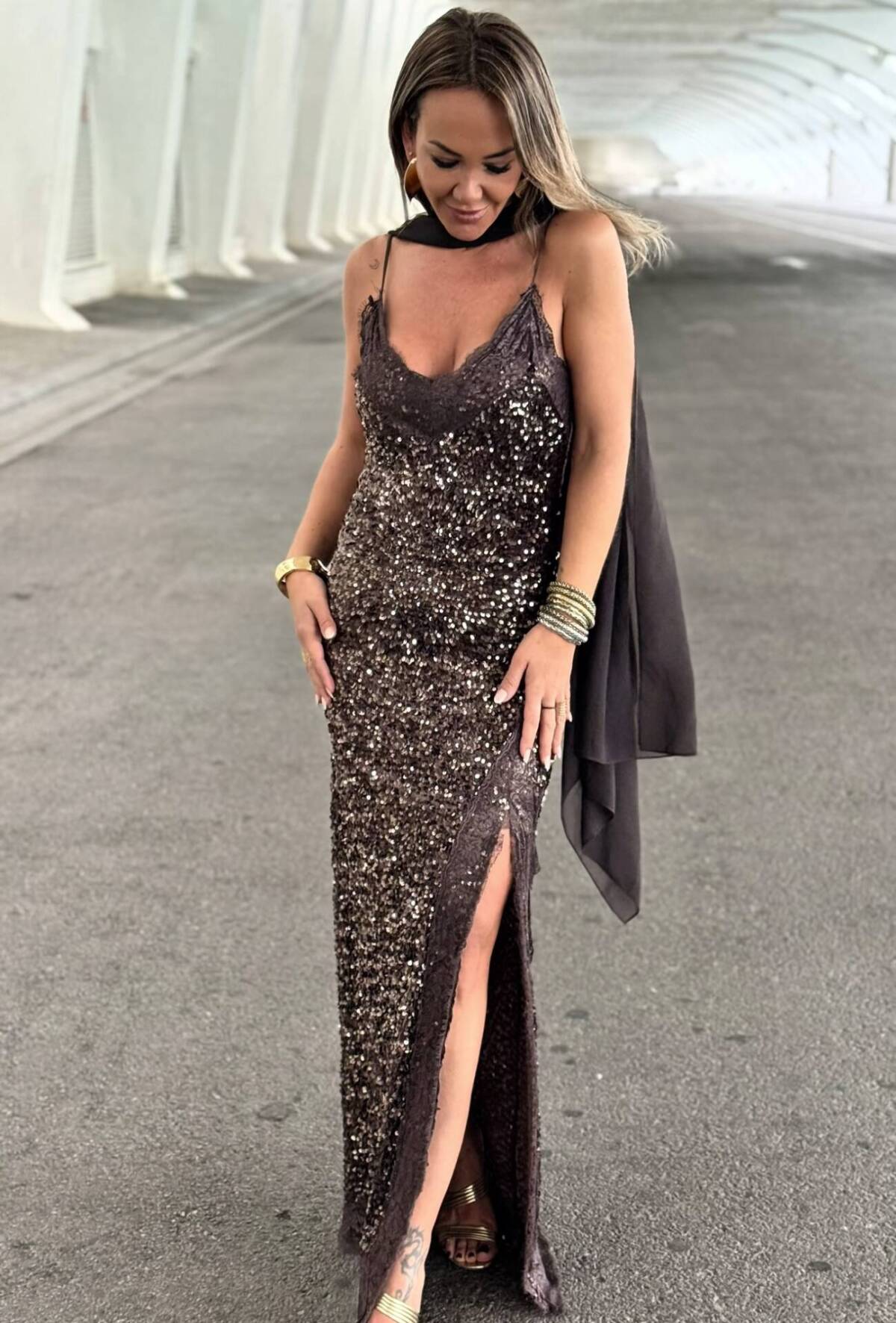 Vestido Lentejuela Encaje Marrón - Imagen 8