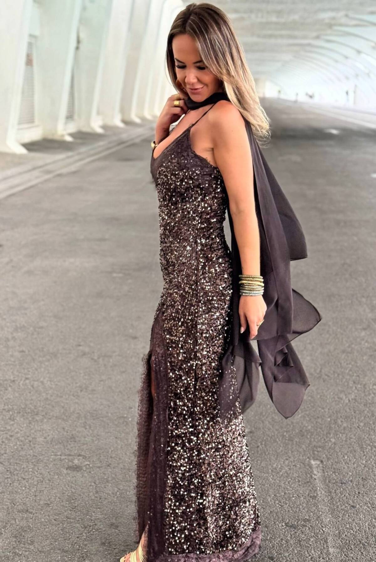 Vestido Lentejuela Encaje Marrón - Imagen 3