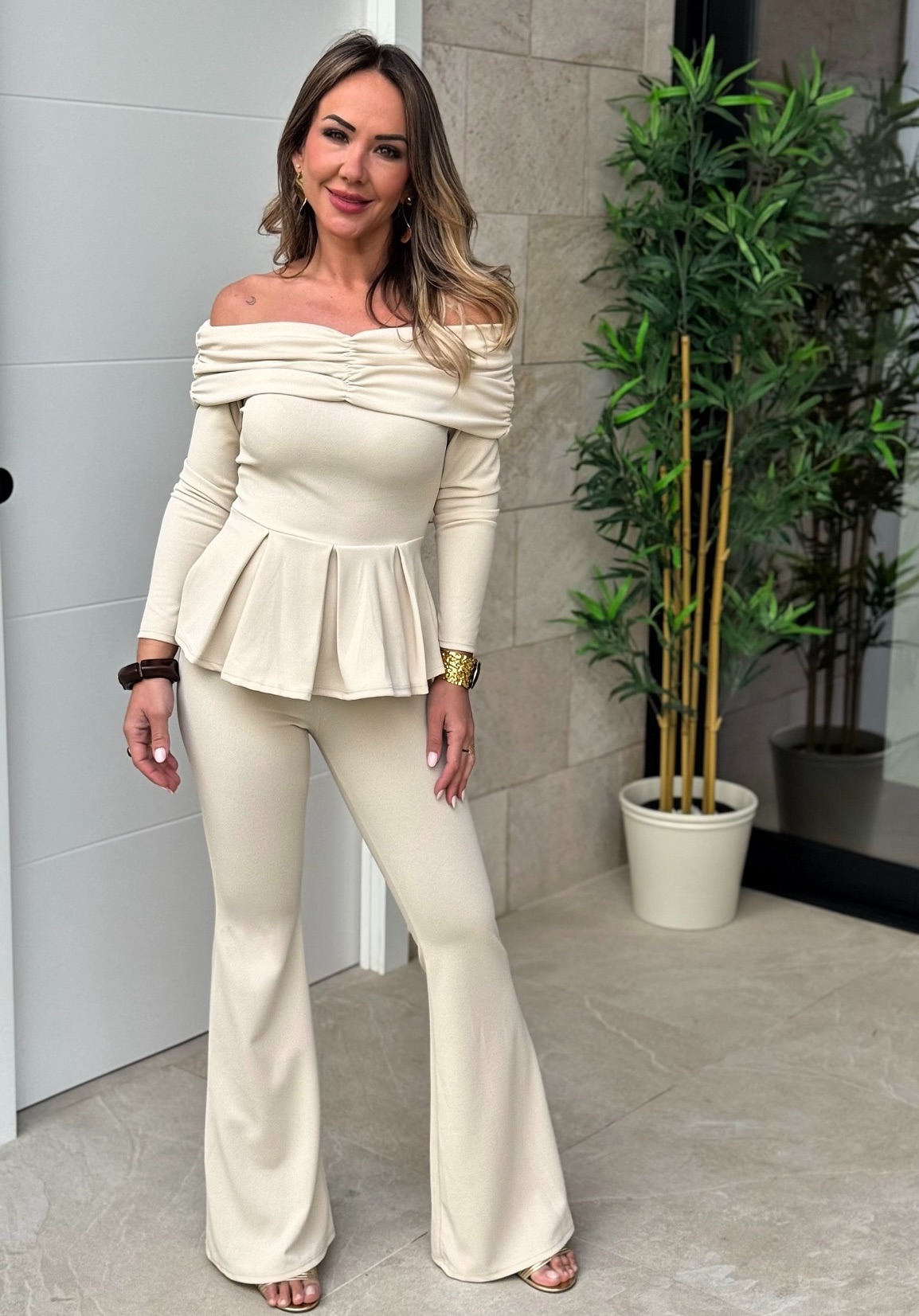 Screenshot Conjunto Bardot Beige - Imagen 1