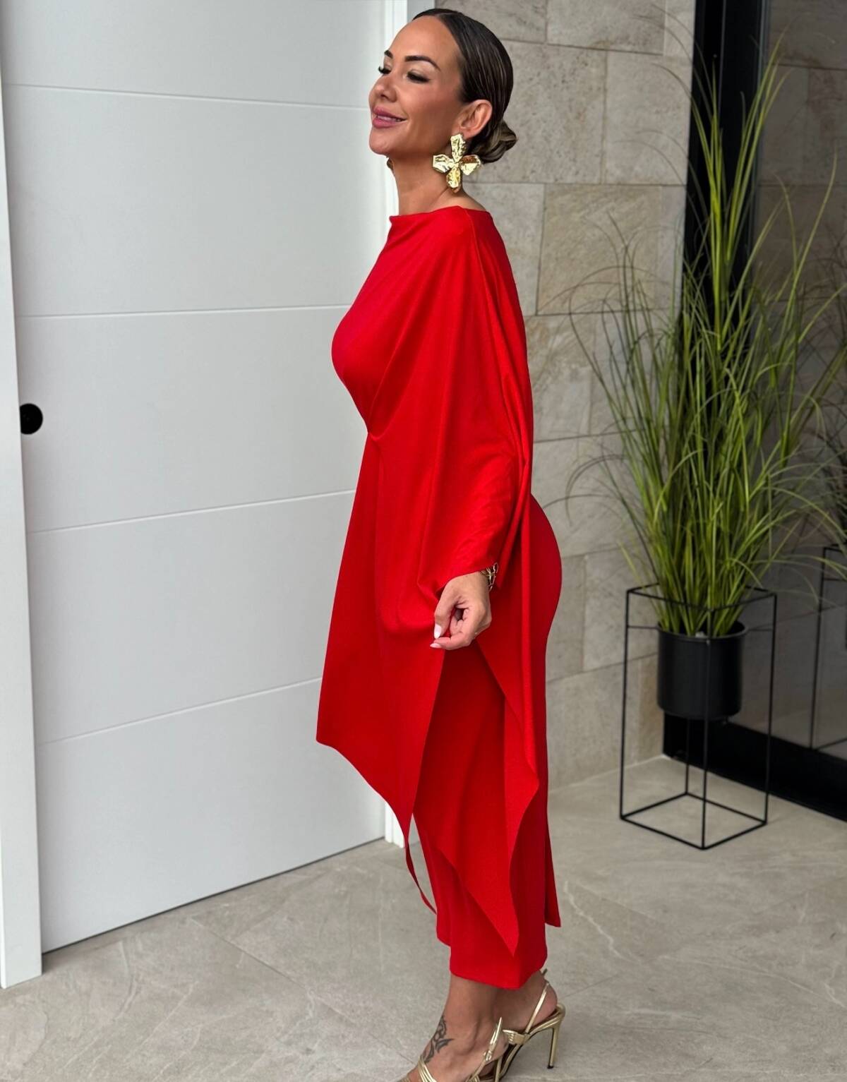 Vestido Manga Capa Rojo - Imagen 2