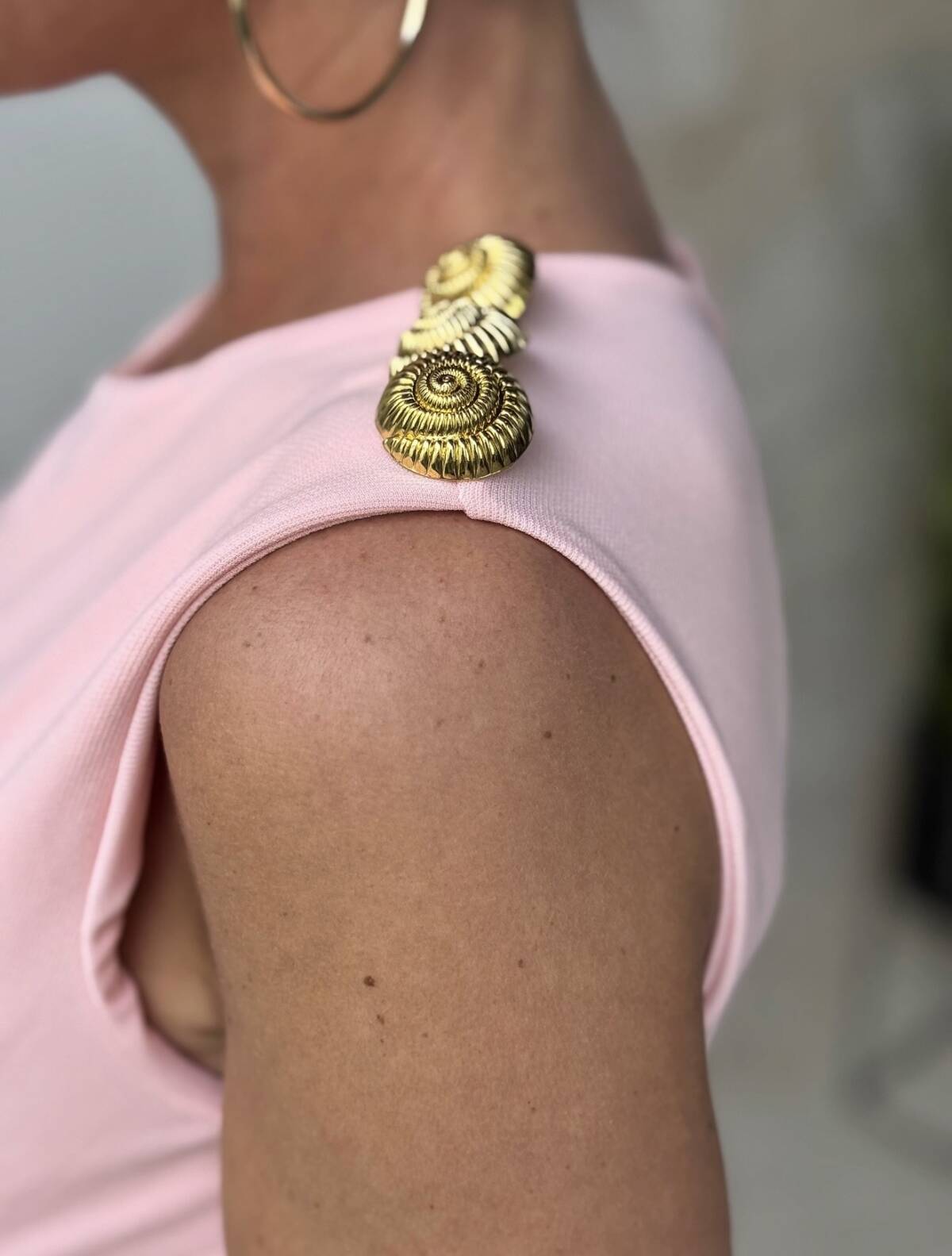 Vestido Boton Dorado Rosa - Imagen 3