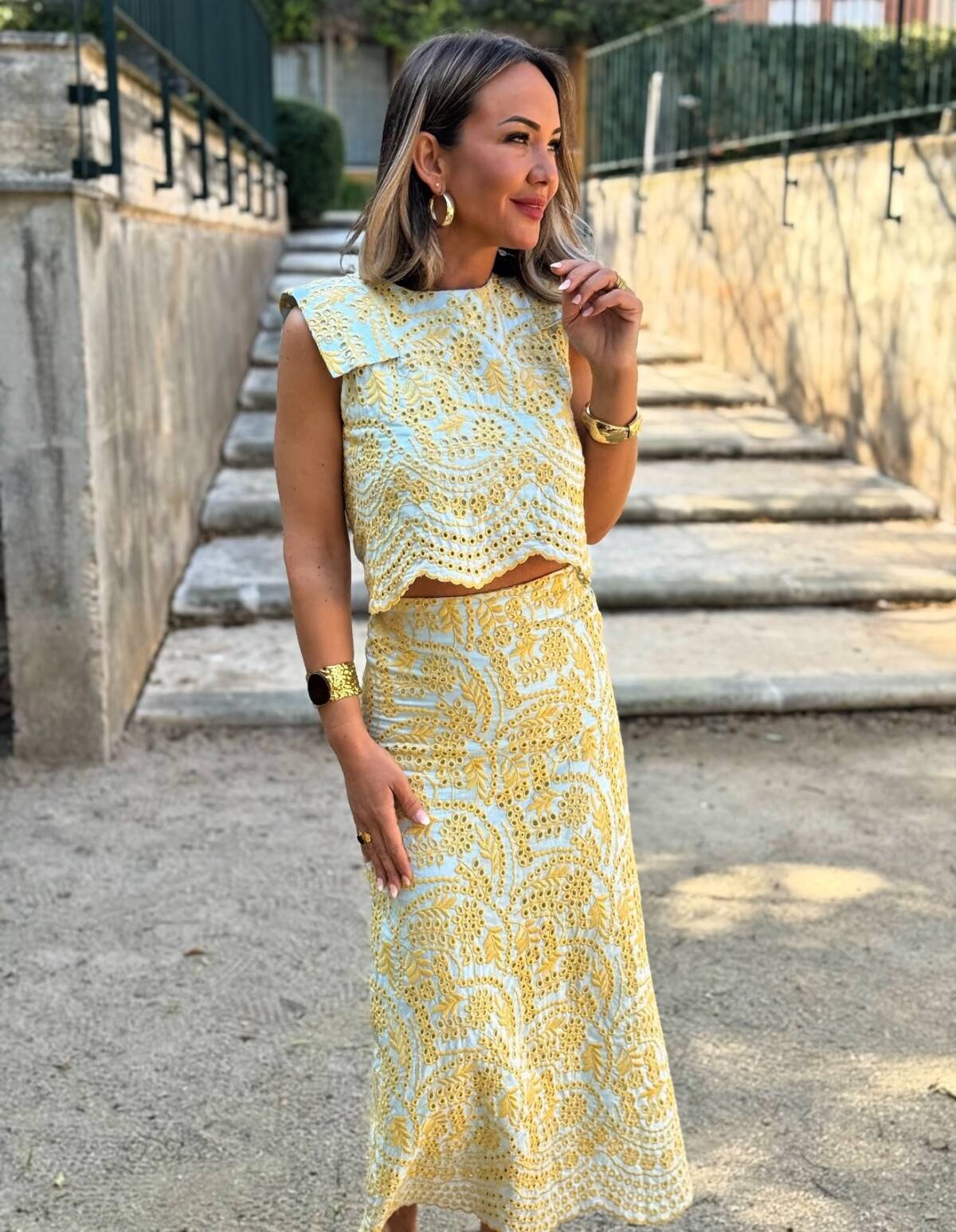 Conjunto Solapas Calado Amarillo - Imagen 3