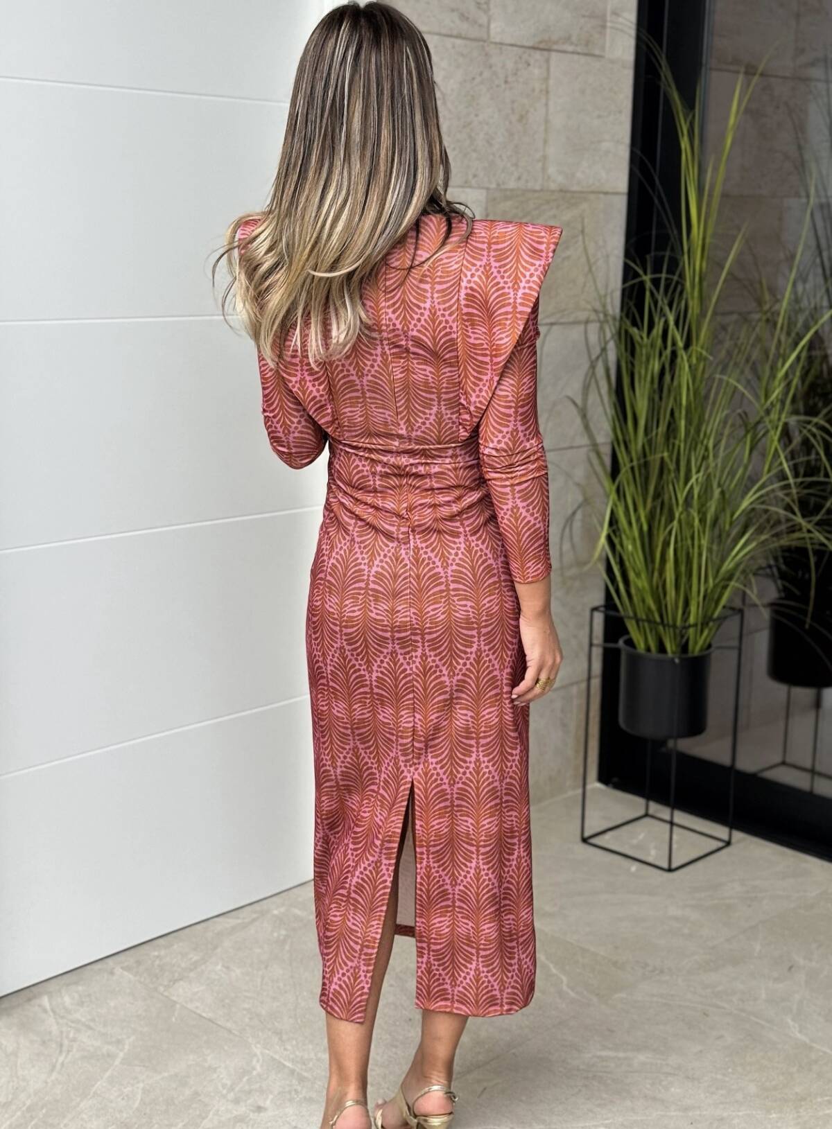 Vestido Solapas Estampado Caldera Rosa - Imagen 4