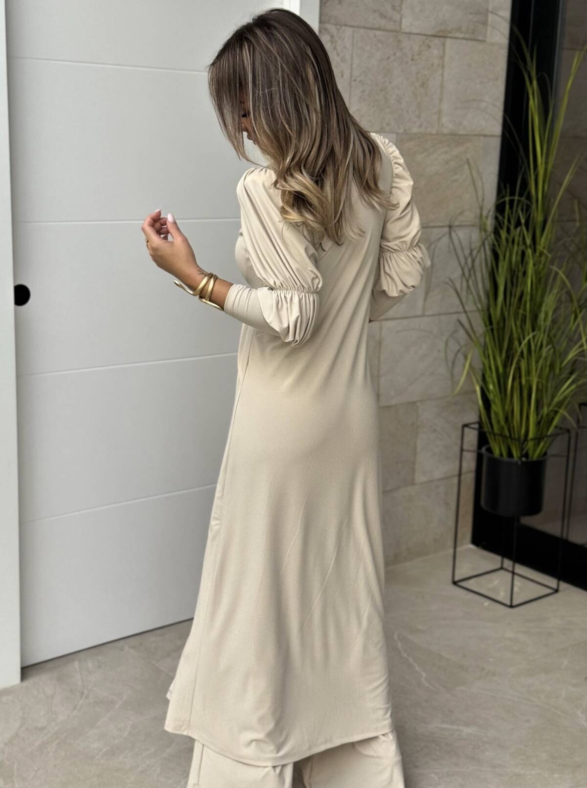 Conjunto Top Nudo Largo Beige - Imagen 2