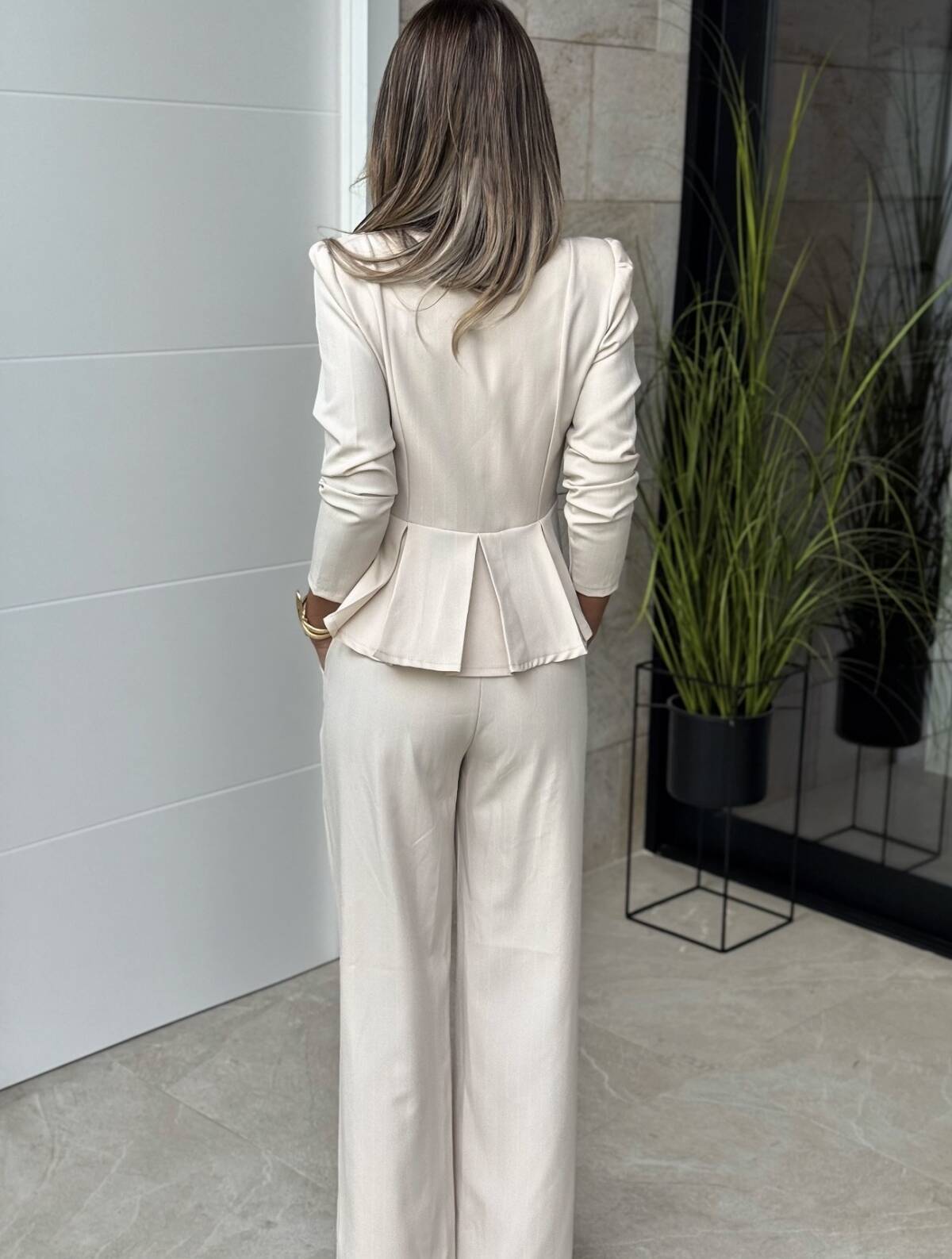 Conjunto Victoria Raya Beige - Imagen 4