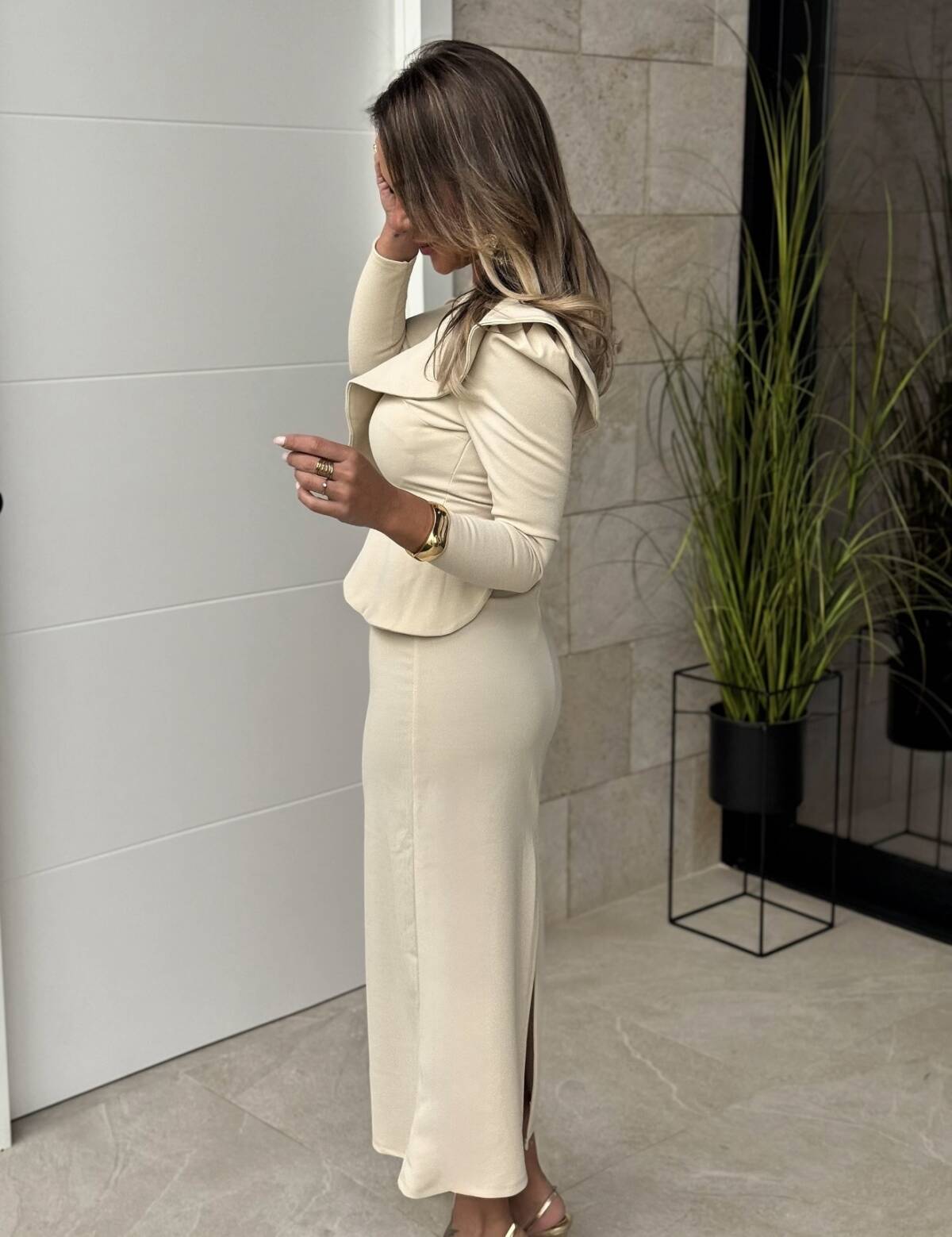 Vestido Volante Beige - Imagen 6