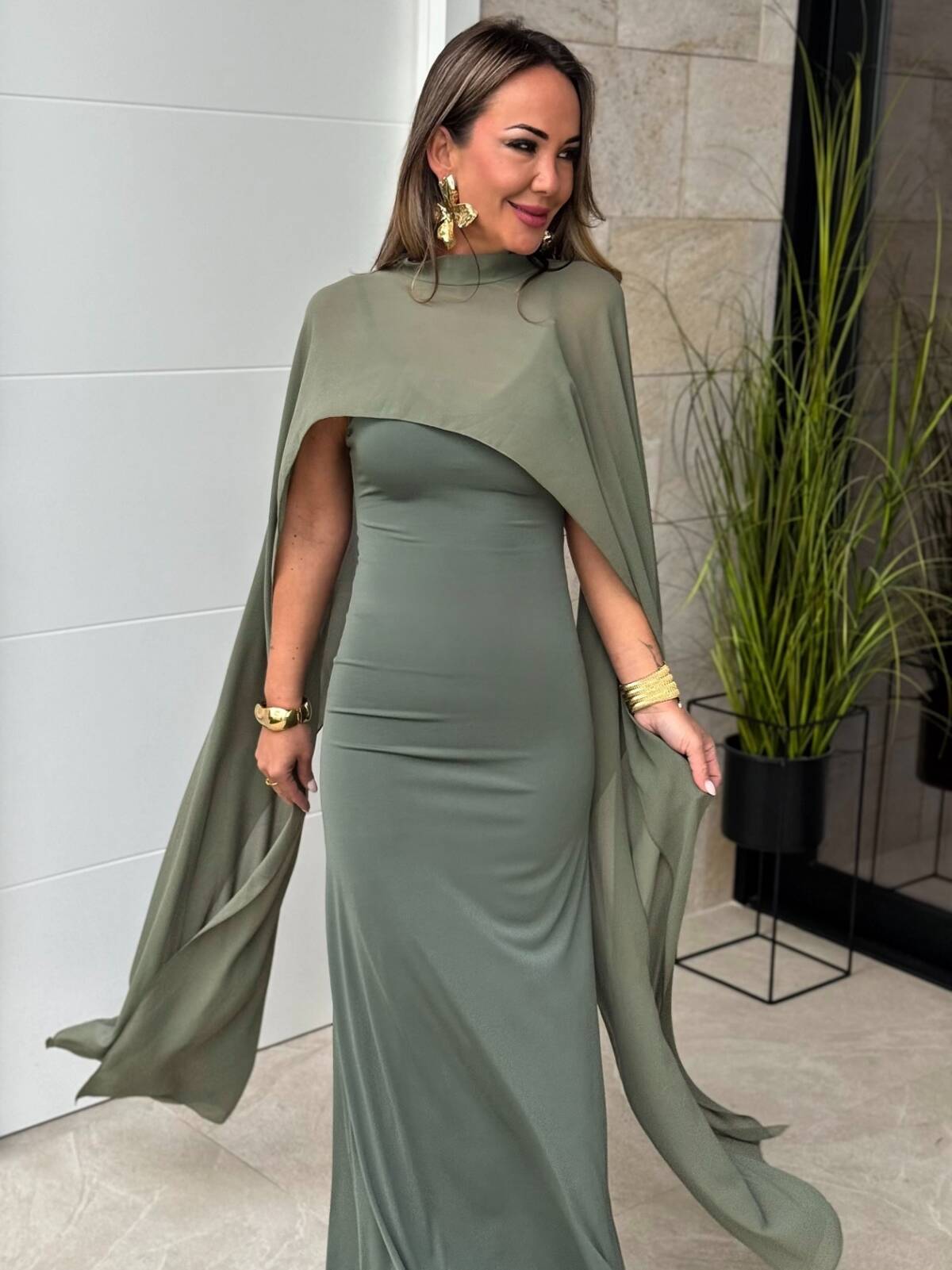 Vestido Capa Verde Oliva - Imagen 5