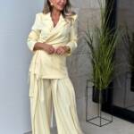 Conjunto Pantalón Pliegues Amarillo