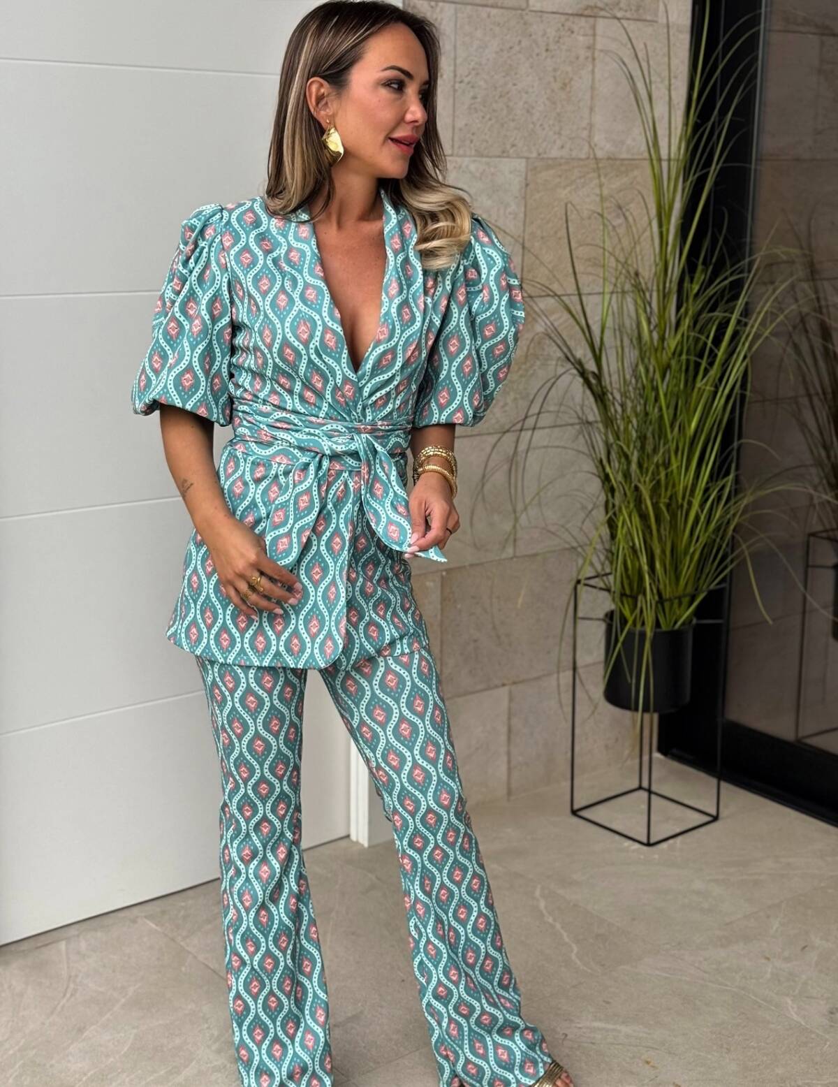 Conjunto Fajín Estampado Manga Turquesa - Imagen 4