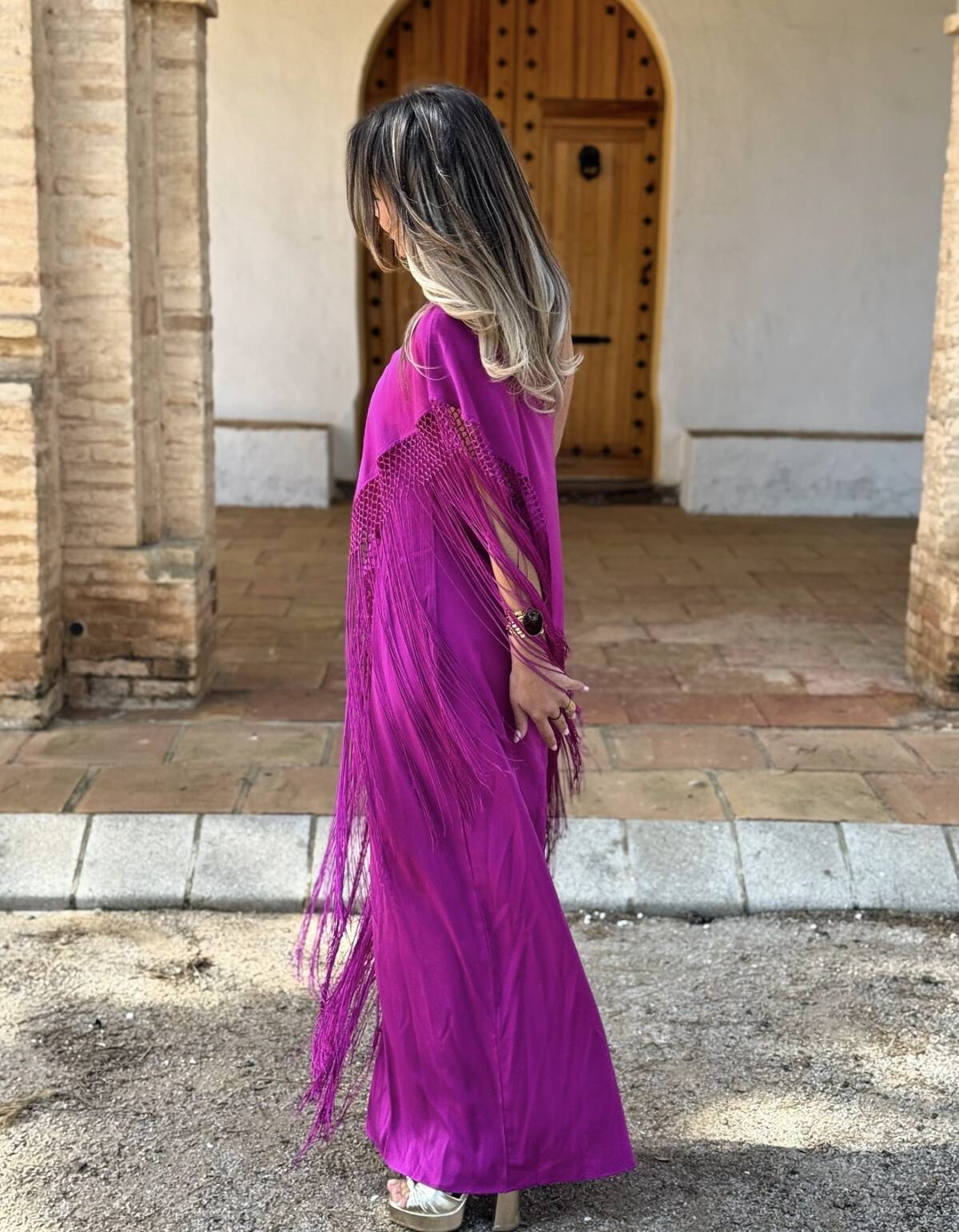 Vestido Mantón Buganvilla - Imagen 5