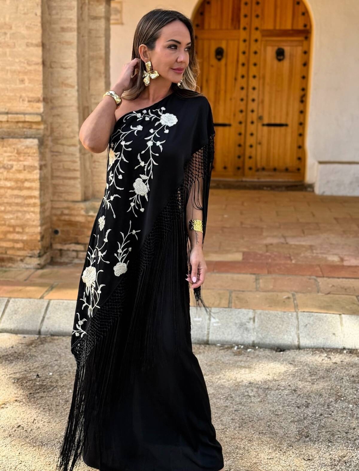 Vestido Mantón Negro - Imagen 5